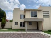 CASA EN RENTA EN METEPEC CERCA DE UVM EN PRIVADA DE 3 CASAS CASA EN RENTA EN METEPEC CERCA DE UVM EN PRIVADA DE 3 CASAS