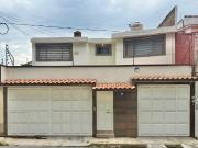 casa en renta en metepec sobre calle puede ser para oficinas