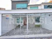 CASA EN RENTA EN MILENIO III