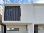 Casa en Renta en Paraje, Tlajomulco de Zúñiga