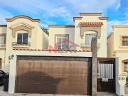 CASA EN RENTA EN PORTAL DEL LAGO