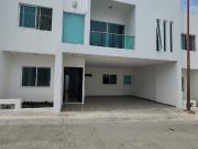 casa en renta en priv. san agustin lado sur pte cd. col...