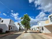 Casa en Renta en Privada con 4 REC?MARAS Y ALBERCA en...