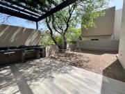 CASA EN RENTA EN PRIVADA EL ENCINO, NUEVA EQUIPADA !