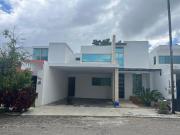 Casa en Renta en privada en Altabrisa