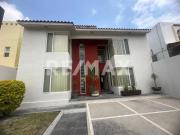 CASA EN RENTA EN PRIVADA JURIQUILLA