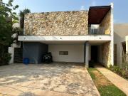 Casa en Renta en Privada Parque Central 4 Recamaras