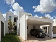 CASA EN RENTA EN PRIVADA SAN REMO COLONIA ALTABRISA