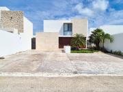 Casa en Renta en Privada ubicada en Cholul, Mérida...