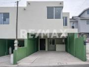 CASA EN RENTA EN PRIVADA VISTA HERMOSA, FRACC. EL LAGO,...