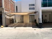 Casa en Renta en Privada Zona Dorada A1