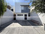 Casa en renta en Privadas Borneo, Apodaca, Nuevo León