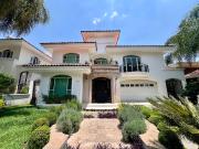 CASA EN RENTA EN PUERTA DE HIERRO