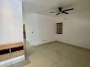 CASA EN RENTA EN PUERTA DE HIERRO, SEC ALMAZAN, EQUIPADA