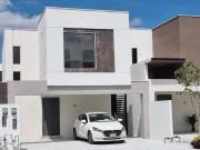 Casa en Renta en Puerta Jardin, Apodaca