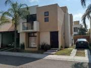 Casa en Renta en Puerta Real II – Modelo Hondarribia