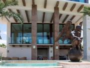 Casa en Renta en Puerto Cancun con Muelle Privado para Yate