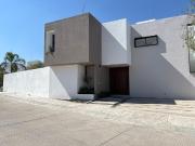 CASA EN RENTA EN REAL JURIQUILLA