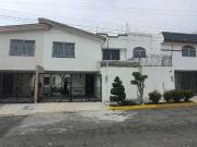 CASA EN RENTA EN RESIDENCIAL CAMINO REAL CERCA DE CU