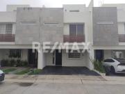 Casa Amueblada en Renta en Residencial del Valle 3
