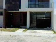 Casa en renta en Residencial E Sur, muy cerca del centro...