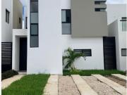 Casa en renta en Residencial Floresta, Mérida, Yucatán