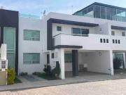 Casa en renta en Residencial Habitat Sur, al sur de la...