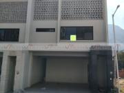 Casa en renta en Residencial la Huasteca, Santa...