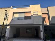 Casa en renta en Residencial la Huasteca, Santa...