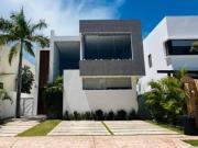 CASA EN RENTA EN RESIDENCIAL LAGOS DE SOL