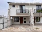Casa en Renta en Sacromonte Residencial, cerca de Mayorazgo