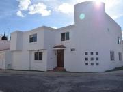 CASA EN RENTA EN SAN PATRICIO, LA LOMA