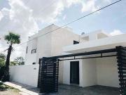 CASA EN RENTA EN SAN PEDRO CHOLUL, 3 RECÁMARAS Y ALBERCA