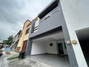 CASA EN RENTA EN SANTA CATARINA