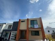 CASA EN RENTA EN SENDEROS DE MONTEVERDE CON 4 REC