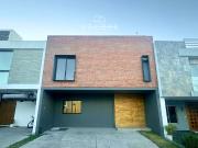 CASA EN RENTA EN SOLARES, ZONA REAL, ZAPOPAN