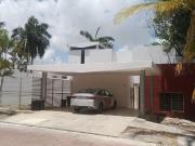 CASA EN RENTA EN SUPERMANZANA 11