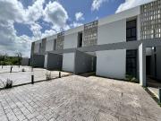 casa en renta en temozón norte con piscina