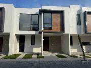 CASA EN RENTA EN TOLUCA CON CASA CLUB