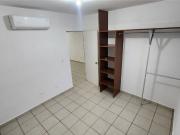 CASA EN RENTA EN VALLE ALTO