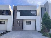 Casa en renta en Valle Azul Apodaca semi amueblada a 3...