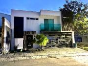 Casa en Renta en Valle de Cristal, Monterrey, Nuevo León