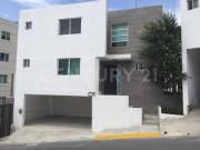 CASA EN RENTA EN VALLE PONIENTE. SAN PEDRO GARZA GARCIA,...