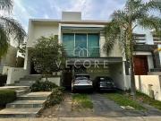 CASA EN RENTA EN VALLE REAL, ZAPOPAN