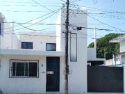 Casa en renta en Veracruz Col. 21 abril con amplio Patio