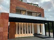 Casa en renta en Vía Cumbres Residencial, Benito Juárez,...