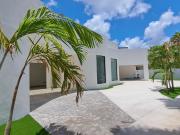 Casa en Renta en Villa Magna Cancun nueva en un piso