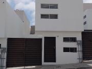 Casa en renta en Villa Residencial Santa Fe 3a Sección,...