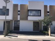 Casa en renta en Vista Bosques, Ocoyoacac con salida a...