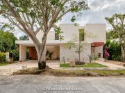 Casa en renta en Yucatán Country Club, Mérida, Yucatán